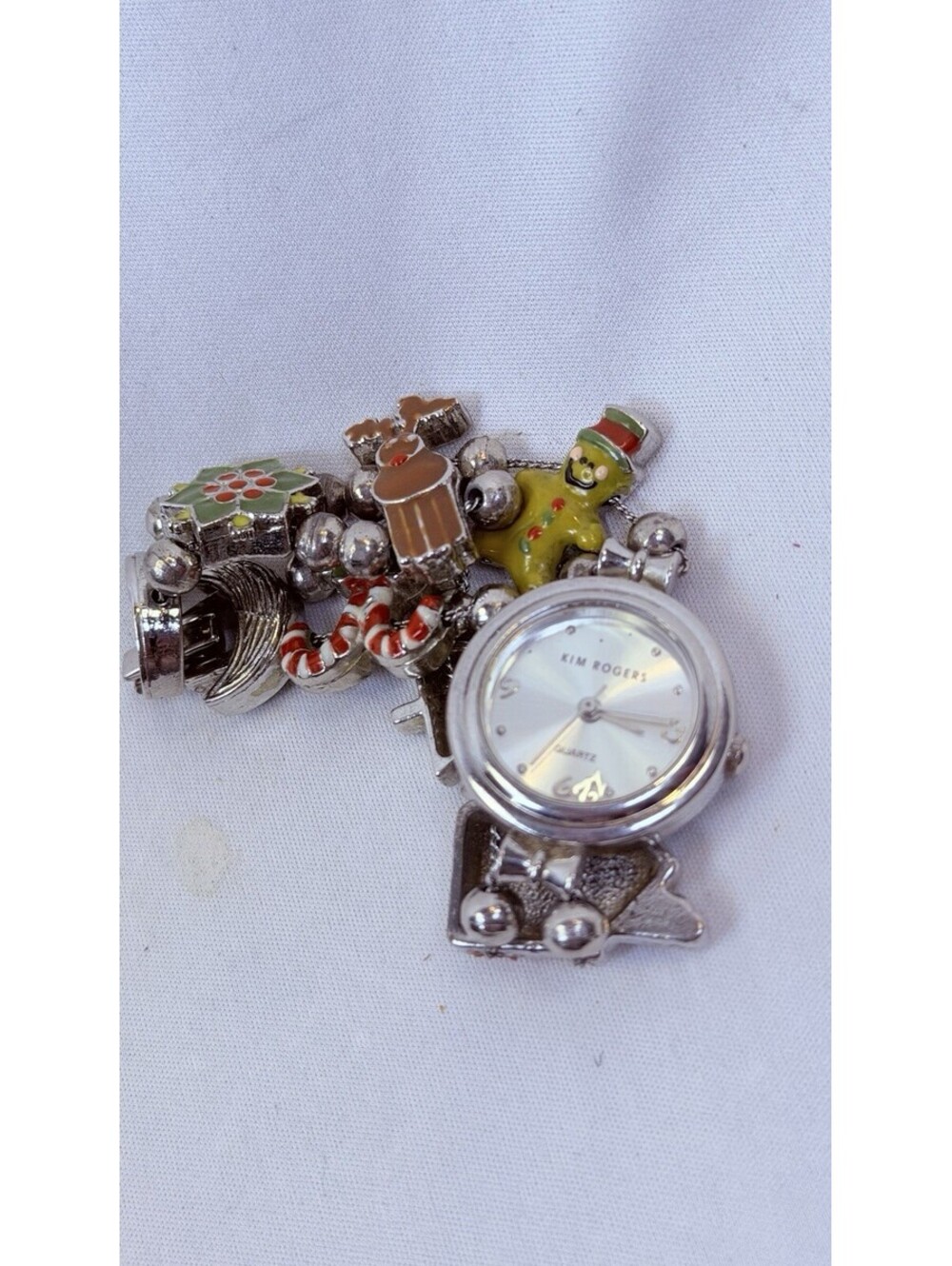 Vtg Women Dress Christmas Bracelet Quartz Analog 24mm Watch 6 1/2"
